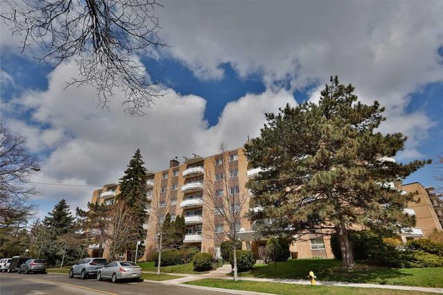 608 - 30 Allanhurst Dr, Condo with 2 bedrooms, 1 bathrooms and 1 parking in Toronto ON | Image 1