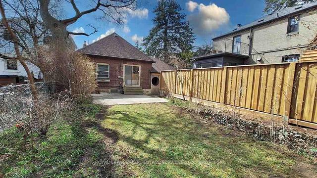 168 Chaplin Cres, House detached with 2 bedrooms, 2 bathrooms and 3 parking in Toronto ON | Image 20