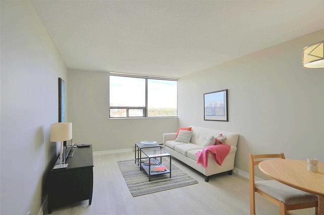 ph09 - 914 Yonge St, Condo with 1 bedrooms, 1 bathrooms and 0 parking in Toronto ON | Image 1