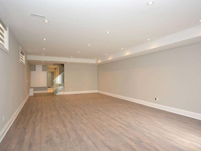 36b Pine Ave N, House semidetached with 4 bedrooms, 6 bathrooms and 4 parking in Mississauga ON | Image 22