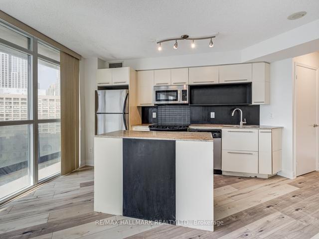1104 - 25 Carlton St, Condo with 2 bedrooms, 2 bathrooms and 1 parking in Toronto ON | Image 22