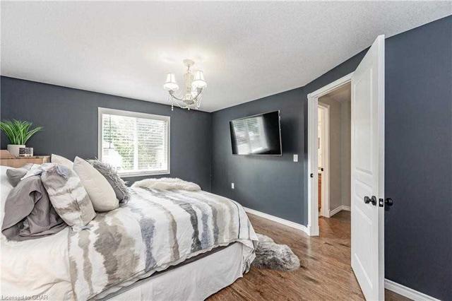 46 Fairmeadow Dr, House detached with 3 bedrooms, 2 bathrooms and 3 parking in Guelph ON | Image 22