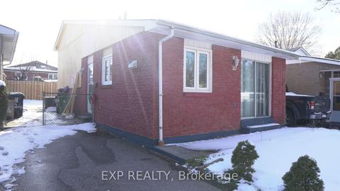 26 Cobbler Cres, House detached with 2 bedrooms, 2 bathrooms and 2 parking in Toronto ON | Card Image