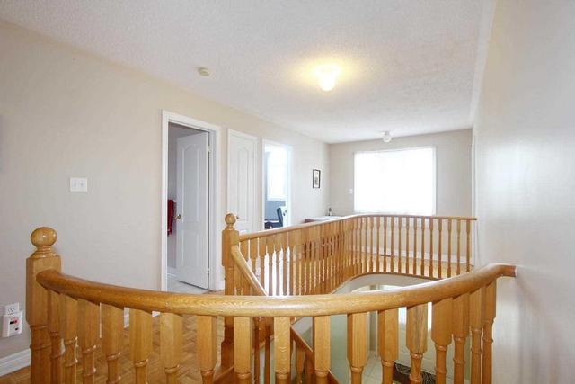 81 Springtown Tr, House detached with 4 bedrooms, 4 bathrooms and 4 parking in Brampton ON | Image 17