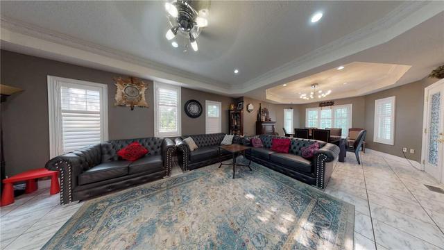 48 Yorkdale Cres, House detached with 4 bedrooms, 5 bathrooms and 3 parking in Toronto ON | Image 10