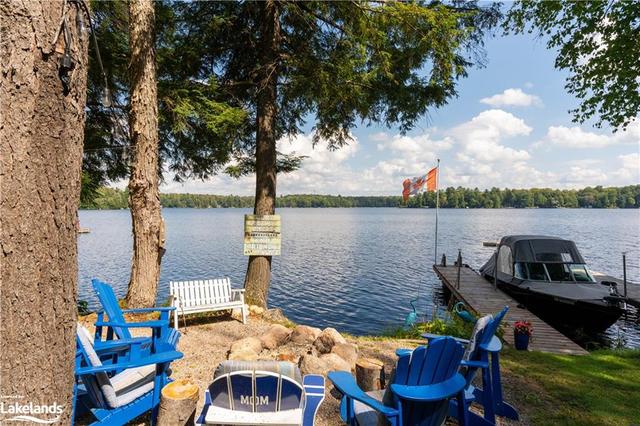 1181 Lakeshore Drive N, House detached with 4 bedrooms, 1 bathrooms and 5 parking in Bracebridge ON | Image 4