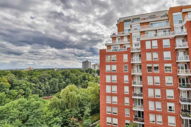 lph4 - 50 Old Mill Rd, Condo with 2 bedrooms, 2 bathrooms and 2 parking in Oakville ON | Image 4