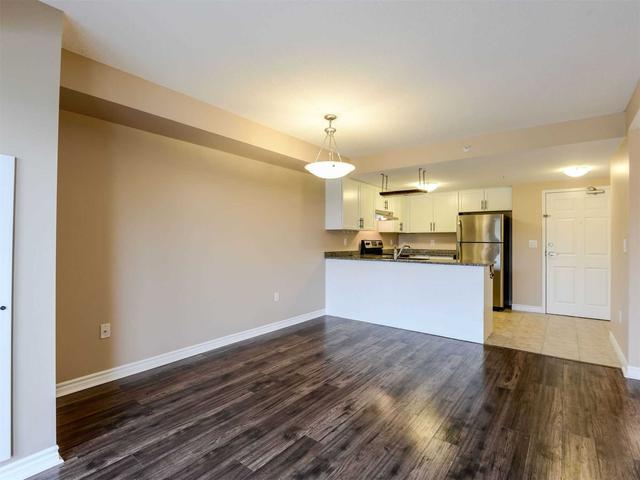 403 - 45 Kingsbury Sq, Condo with 2 bedrooms, 1 bathrooms and 1 parking in Guelph ON | Image 8