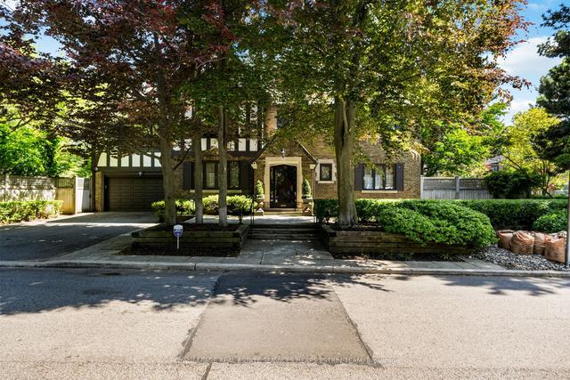 23 Dewbourne Ave, House detached with 7 bedrooms, 8 bathrooms and 4 parking in Toronto ON | Image 34