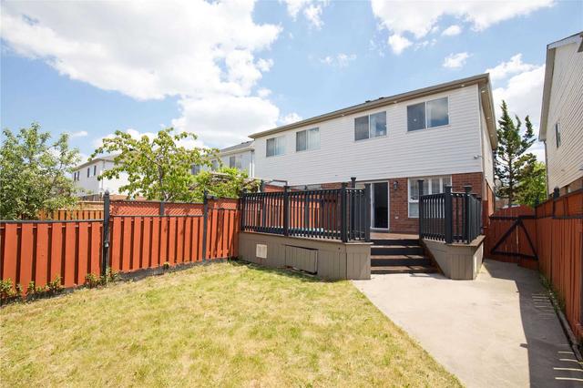 60 Feather Top Lane, House semidetached with 3 bedrooms, 3 bathrooms and 3 parking in Brampton ON | Image 33