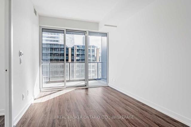 1407 - 20 Edward St, Condo with 2 bedrooms, 2 bathrooms and 0 parking in Toronto ON | Image 10