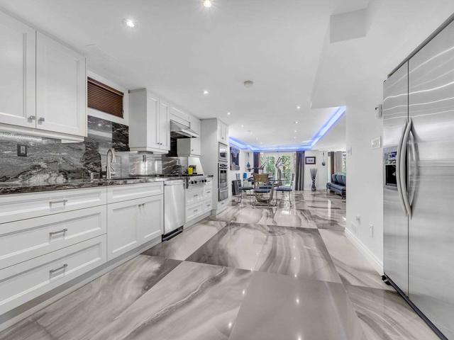 122 Melbourne Dr, House detached with 4 bedrooms, 5 bathrooms and 7 parking in Richmond Hill ON | Image 30