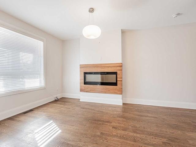 104 Hallam St, House semidetached with 3 bedrooms, 3 bathrooms and 0 parking in Toronto ON | Image 27