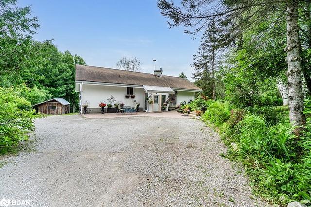 4328 Line 8 N, House detached with 4 bedrooms, 3 bathrooms and 16 parking in Oro Medonte ON | Image 2