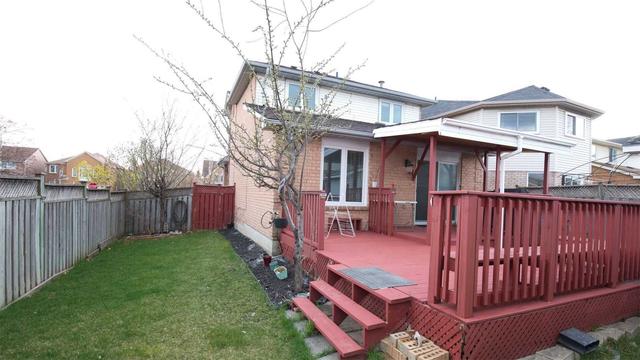 146 Moffatt Ave, House detached with 3 bedrooms, 4 bathrooms and 6 parking in Brampton ON | Image 31