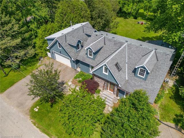 47 Burlington Street, House detached with 4 bedrooms, 2 bathrooms and 10 parking in Brant ON | Image 4