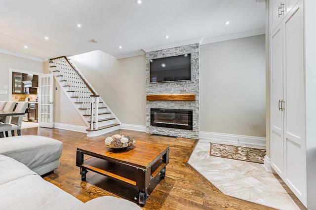 27 Edith Ave, House semidetached with 3 bedrooms, 2 bathrooms and 0 parking in Toronto ON | Image 28