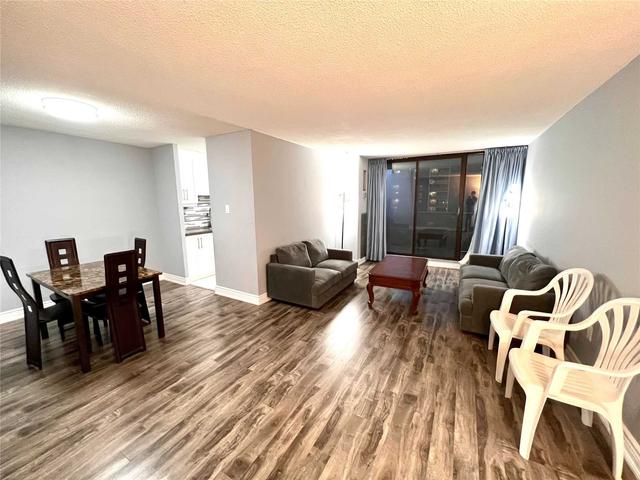 906 - 4 Kings Cross Rd, Condo with 2 bedrooms, 1 bathrooms and 2 parking in Brampton ON | Image 8