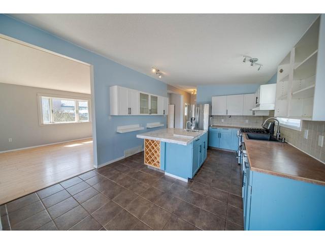 118 21st Avenue, House detached with 4 bedrooms, 3 bathrooms and null parking in Cranbrook BC | Image 10
