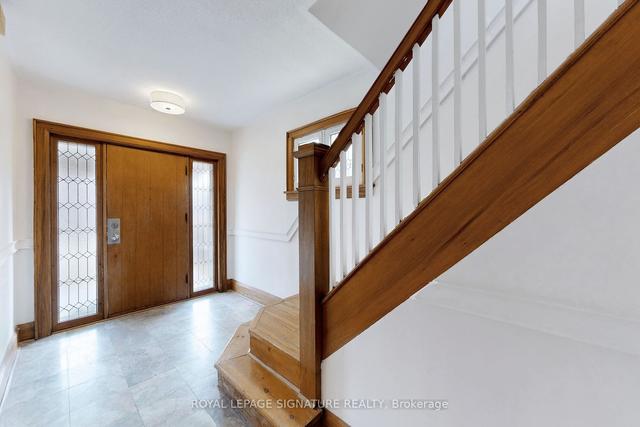 12 Gardenvale Rd, House detached with 3 bedrooms, 3 bathrooms and 5 parking in Toronto ON | Image 2