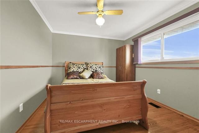 135 Nash Rd N, House detached with 3 bedrooms, 2 bathrooms and 5 parking in Hamilton ON | Image 14