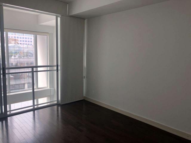 lph 05 - 21 Nelson St, Condo with 2 bedrooms, 3 bathrooms and 2 parking in Toronto ON | Image 6