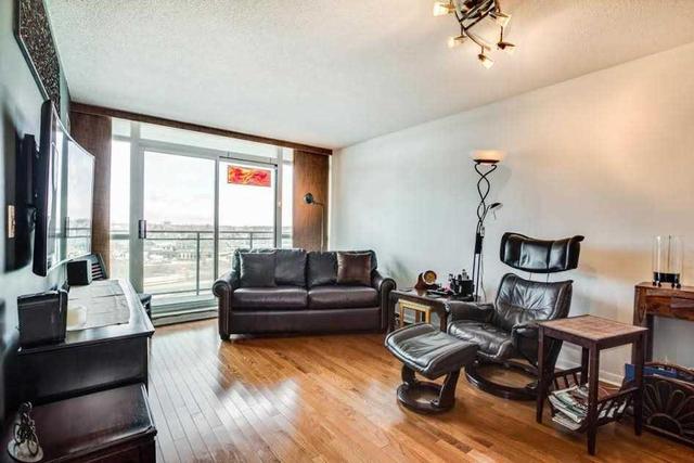 1001 - 185 Legion Rd, Condo with 1 bedrooms, 1 bathrooms and 1 parking in Toronto ON | Image 3