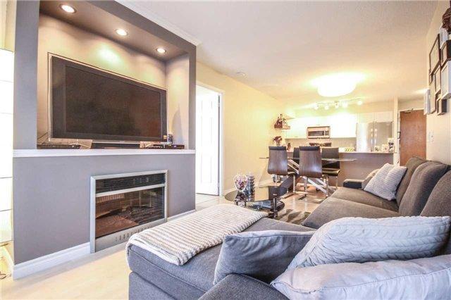 215 - 1730 Eglinton Ave E, Condo with 2 bedrooms, 2 bathrooms and 1 parking in Toronto ON | Image 11
