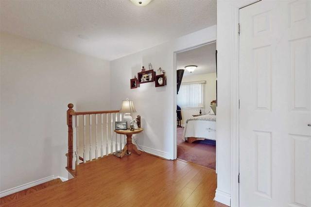41 Kindale Way, Townhouse with 3 bedrooms, 2 bathrooms and 2 parking in Markham ON | Image 11
