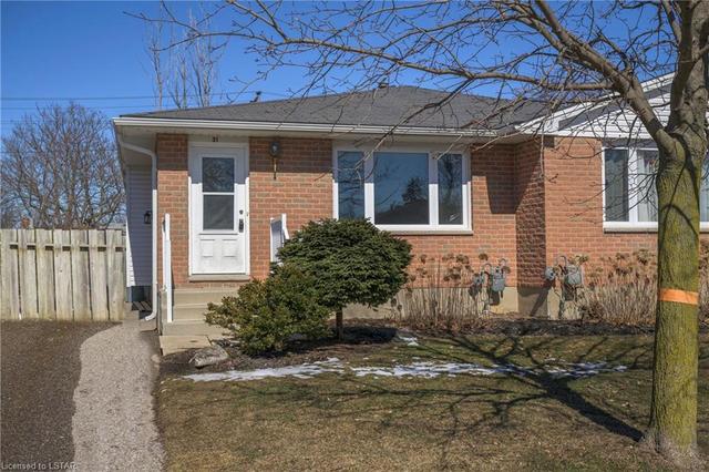 31 Vanier Place Place, House semidetached with 3 bedrooms, 1 bathrooms and null parking in St. Thomas ON | Image 1