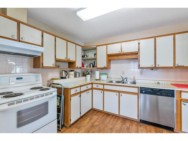 32 - 6467 197 Street, House attached with 3 bedrooms, 2 bathrooms and 2 parking in Langley BC | Image 33