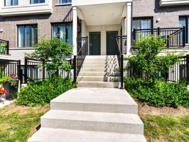 27 - 130 Long Branch Ave, Townhouse with 2 bedrooms, 3 bathrooms and 1 parking in Toronto ON | Image 1