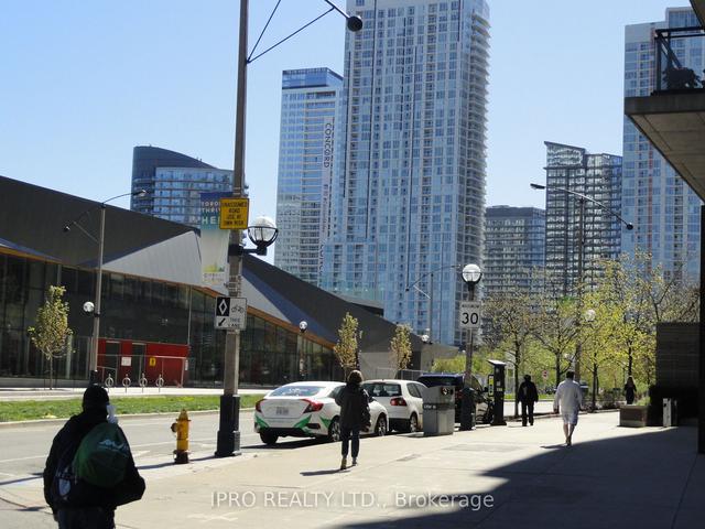 808 - 8 Telegram Mews, Condo with 2 bedrooms, 2 bathrooms and 1 parking in Toronto ON | Image 20