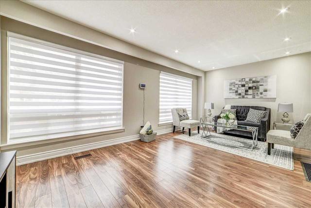 14 - 2395 Bromsgrove Rd, Townhouse with 4 bedrooms, 3 bathrooms and 2 parking in Mississauga ON | Image 2