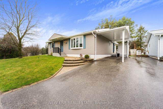 310 Jeff Smith Crt, House detached with 2 bedrooms, 2 bathrooms and 2 parking in Newmarket ON | Image 12