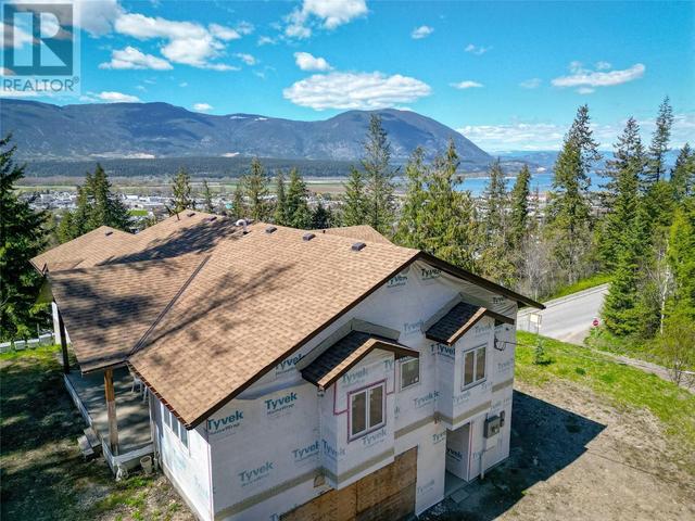 633 9 Street Se, House detached with 5 bedrooms, 3 bathrooms and 2 parking in Salmon Arm BC | Image 5
