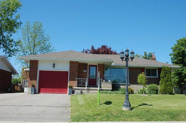 46 Ottawa St, House detached with 2 bedrooms, 2 bathrooms and 5 parking in Scugog ON | Image 2