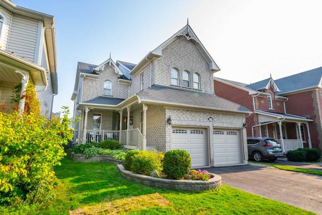 35 Blackfriar Ave, House detached with 4 bedrooms, 4 bathrooms and 4 parking in Whitby ON | Image 1