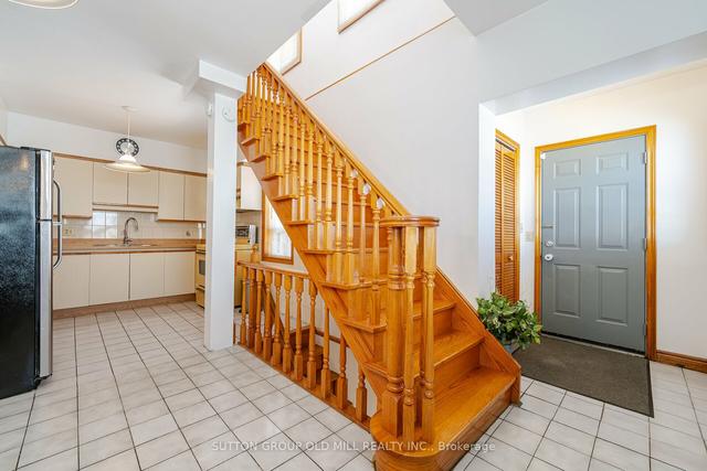 36a Florence Cres, House detached with 3 bedrooms, 3 bathrooms and 2 parking in Toronto ON | Image 4