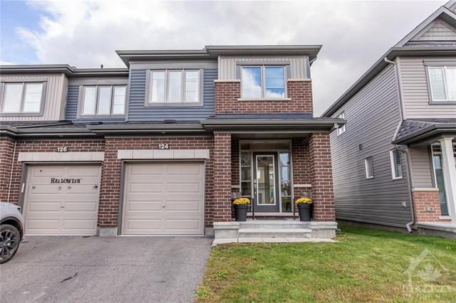 124 Yellowcress Way, Townhouse with 3 bedrooms, 3 bathrooms and 3 parking in Ottawa ON | Image 2