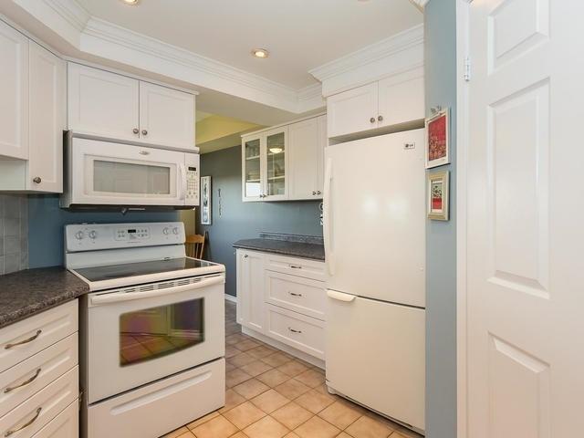 809 - 330 Mill St S, Condo with 2 bedrooms, 2 bathrooms and 2 parking in Brampton ON | Image 12
