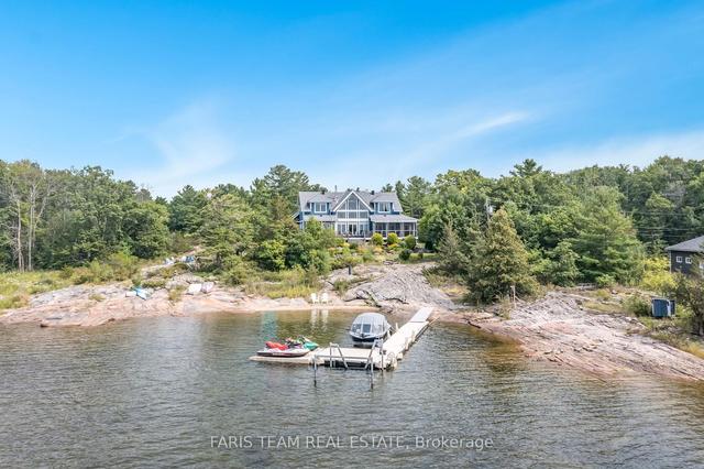 220 Kamenni Bay Rd, House detached with 5 bedrooms, 5 bathrooms and 20 parking in Georgian Bay ON | Image 1