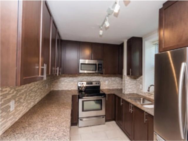 105 - 2603 Bathurst St, Condo with 1 bedrooms, 1 bathrooms and null parking in Toronto ON | Image 2