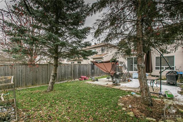274 Stoneway Drive, Townhouse with 3 bedrooms, 3 bathrooms and 3 parking in Ottawa ON | Image 28