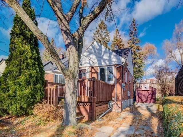 34 Glencrest Blvd, House detached with 2 bedrooms, 1 bathrooms and 2 parking in Toronto ON | Card Image