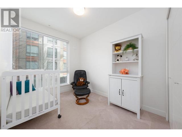 208 - 719 W 3rd Street, Condo with 2 bedrooms, 1 bathrooms and 1 parking in North Vancouver BC | Image 2