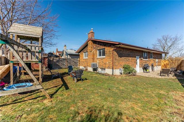11 Bosworth Crescent, House detached with 4 bedrooms, 2 bathrooms and 5 parking in Kitchener ON | Image 33