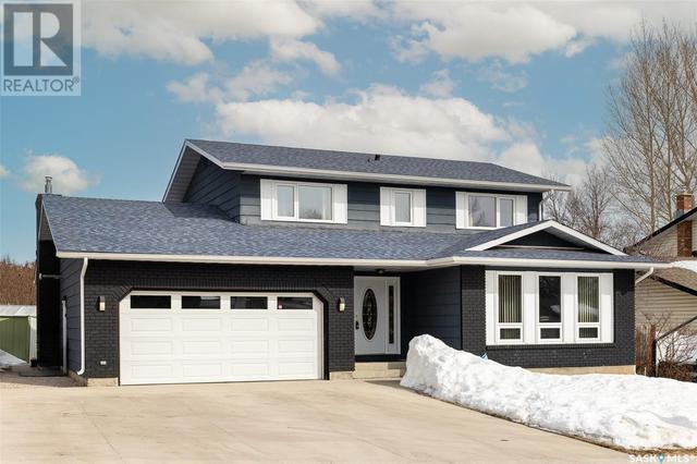 206 Penryn Crescent, House detached with 4 bedrooms, 3 bathrooms and null parking in Saskatoon SK | Image 2