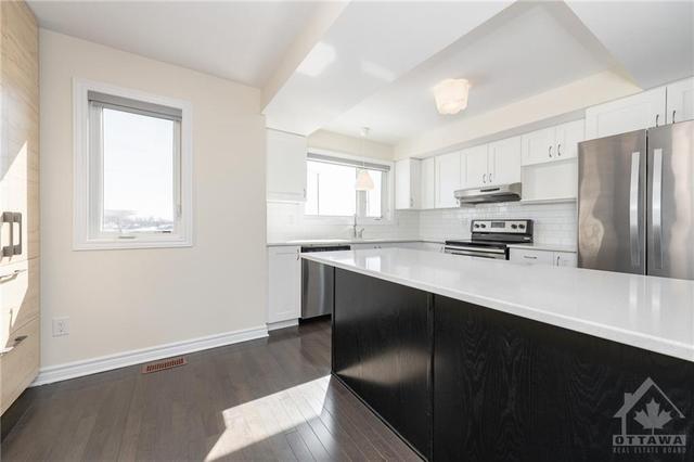 530 Silvertip Lane, Townhouse with 3 bedrooms, 3 bathrooms and 4 parking in Ottawa ON | Image 15