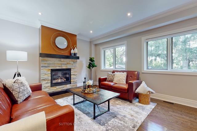 25 North Heights Rd, House detached with 4 bedrooms, 4 bathrooms and 3 parking in Toronto ON | Image 6